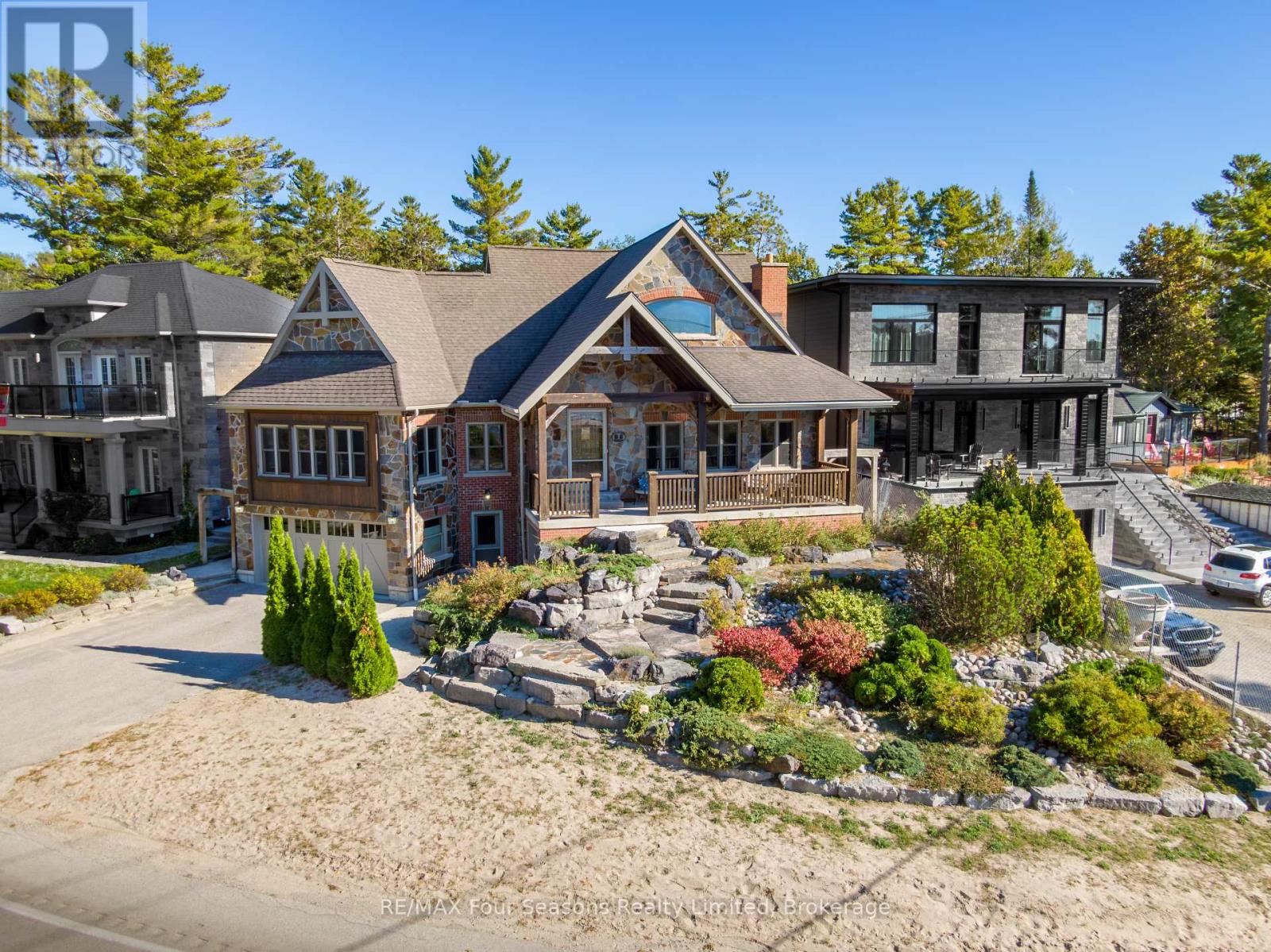 805 Eastdale Drive, Wasaga Beach, Ontario  L9Z 2R5 - Photo 2 - S12448887