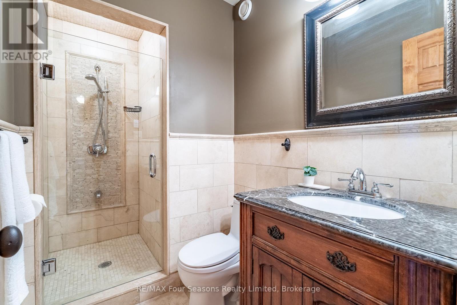 805 Eastdale Drive, Wasaga Beach, Ontario  L9Z 2R5 - Photo 25 - S12448887
