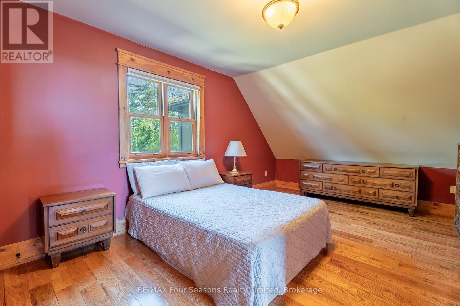 805 Eastdale Drive, Wasaga Beach, Ontario  L9Z 2R5 - Photo 30 - S12448887