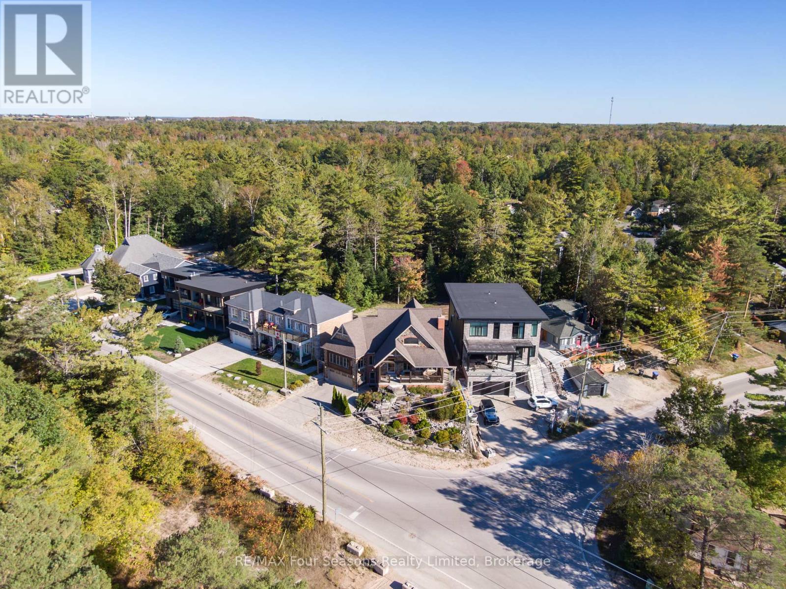 805 Eastdale Drive, Wasaga Beach, Ontario  L9Z 2R5 - Photo 42 - S12448887