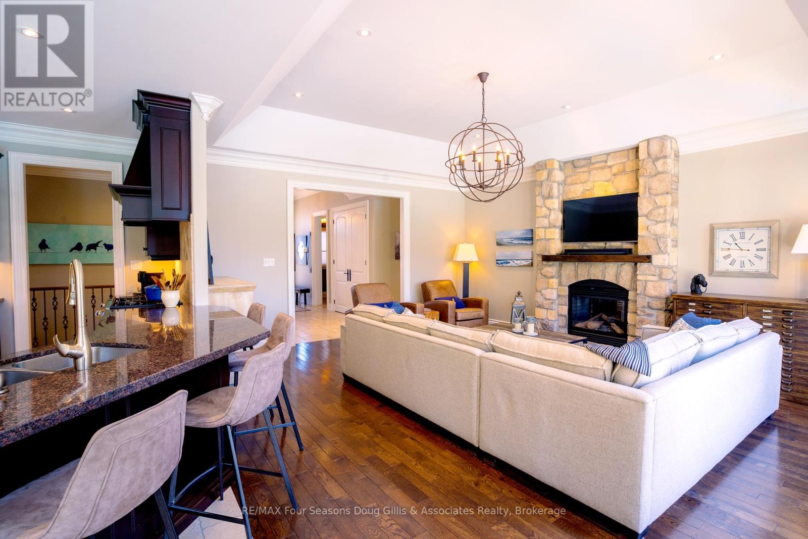150 Rankins Crescent, Blue Mountains, Ontario  N0H 2P0 - Photo 20 - X12448751
