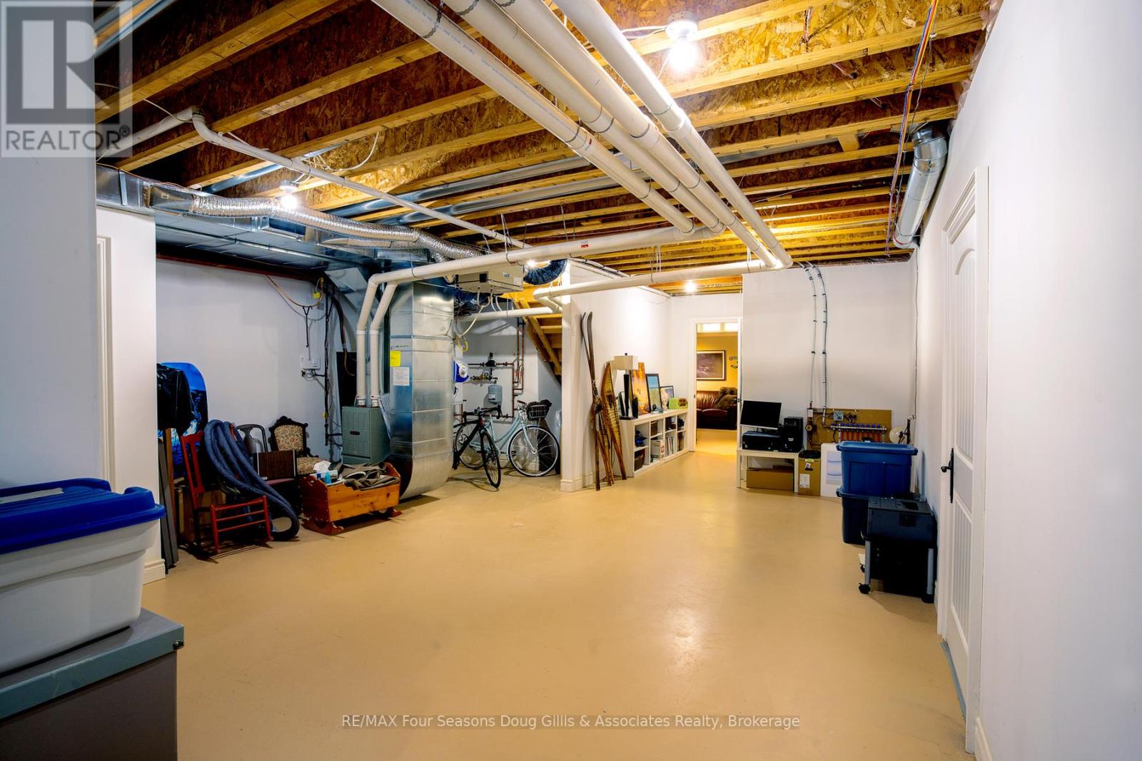 150 Rankins Crescent, Blue Mountains, Ontario  N0H 2P0 - Photo 43 - X12448751