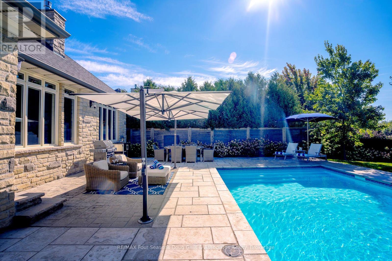 150 Rankins Crescent, Blue Mountains, Ontario  N0H 2P0 - Photo 48 - X12448751