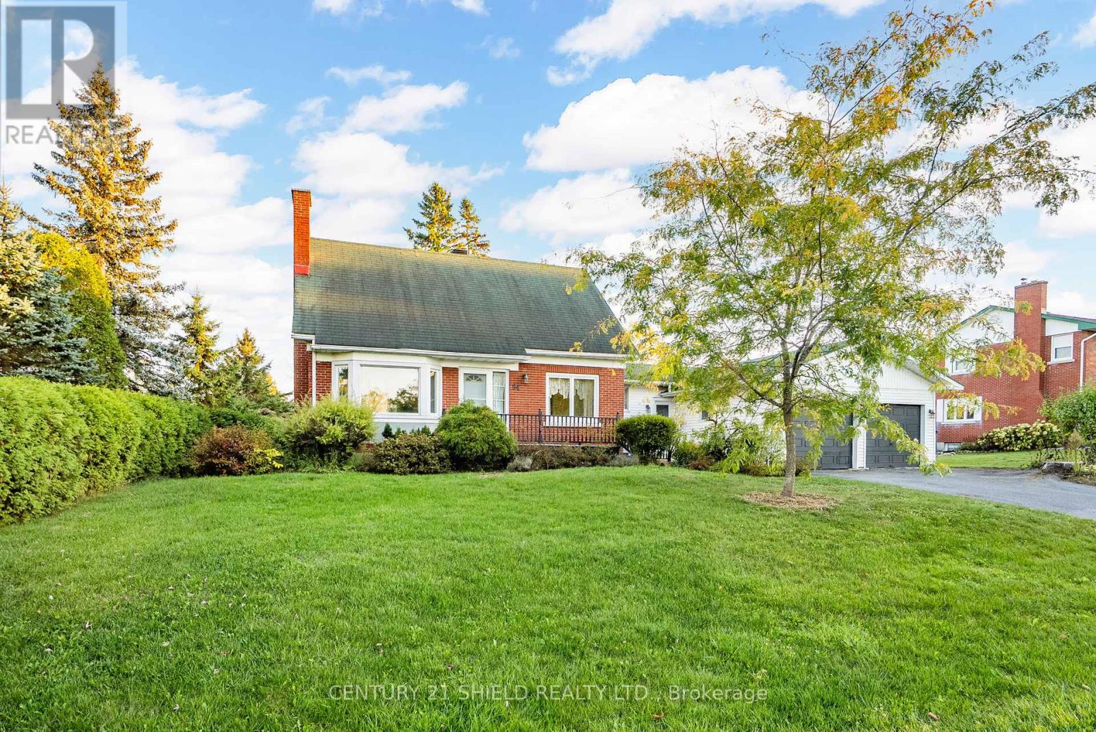 94 COLUMBIA AVENUE, South Stormont, Ontario