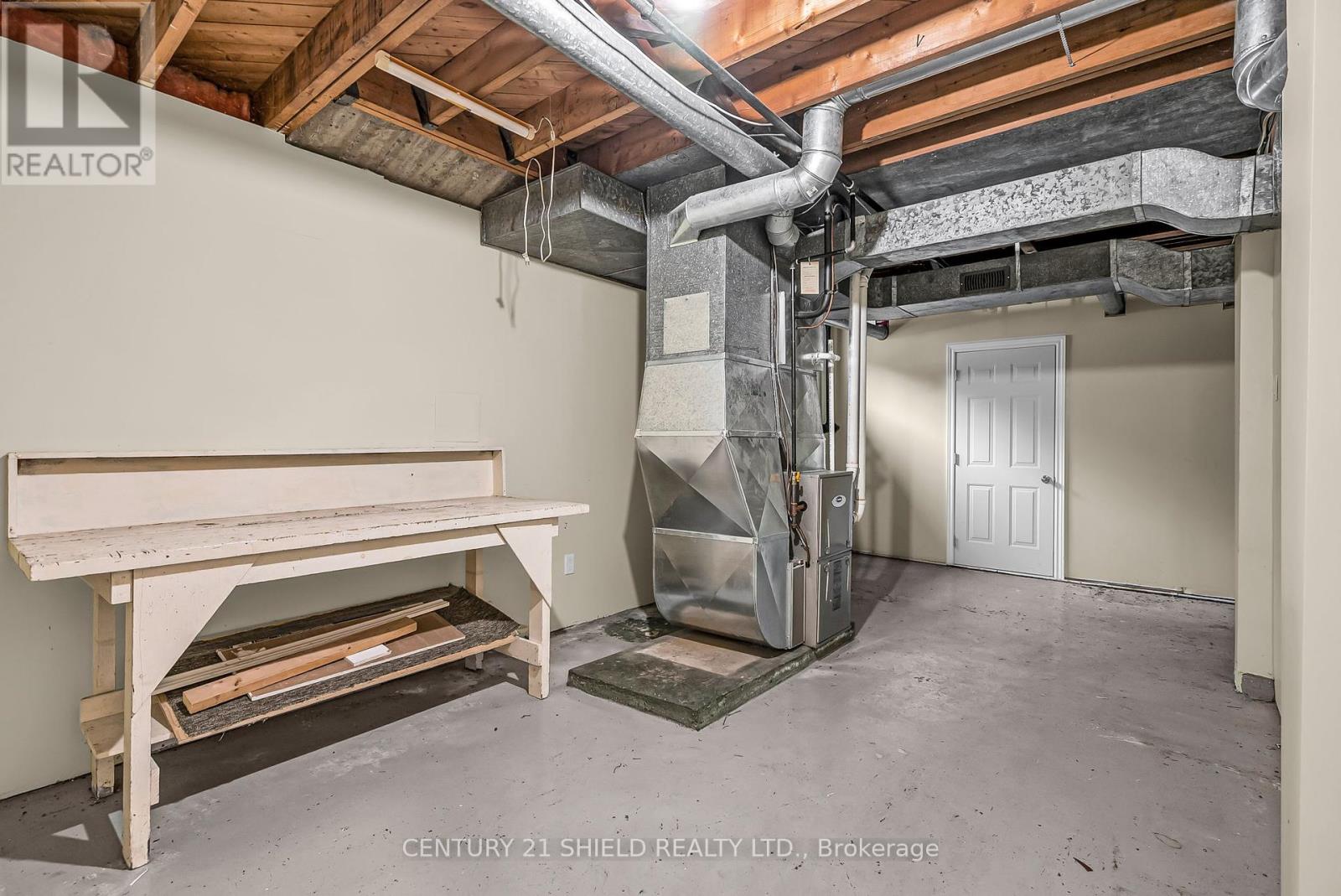 94 Columbia Avenue, South Stormont, Ontario  K0C 1P0 - Photo 33 - X12448777