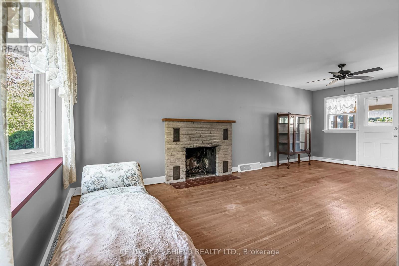 94 Columbia Avenue, South Stormont, Ontario  K0C 1P0 - Photo 7 - X12448777