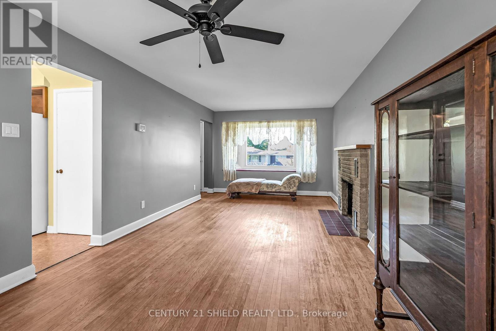94 Columbia Avenue, South Stormont, Ontario  K0C 1P0 - Photo 9 - X12448777