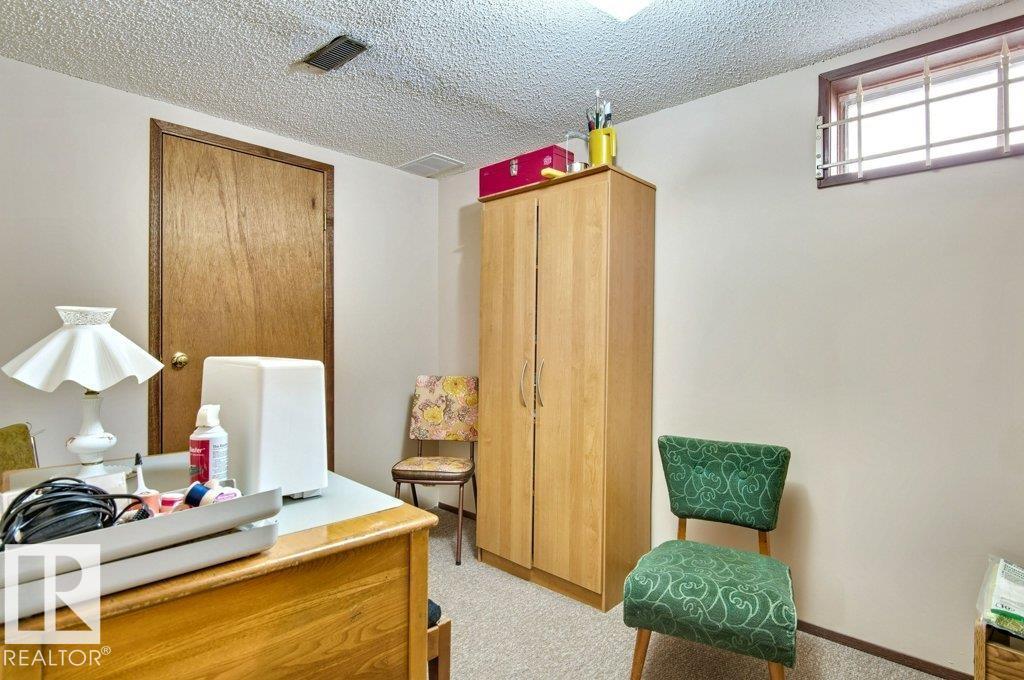 4668 16a Av Nw, Edmonton, Alberta  T6L 2S2 - Photo 36 - E4461104