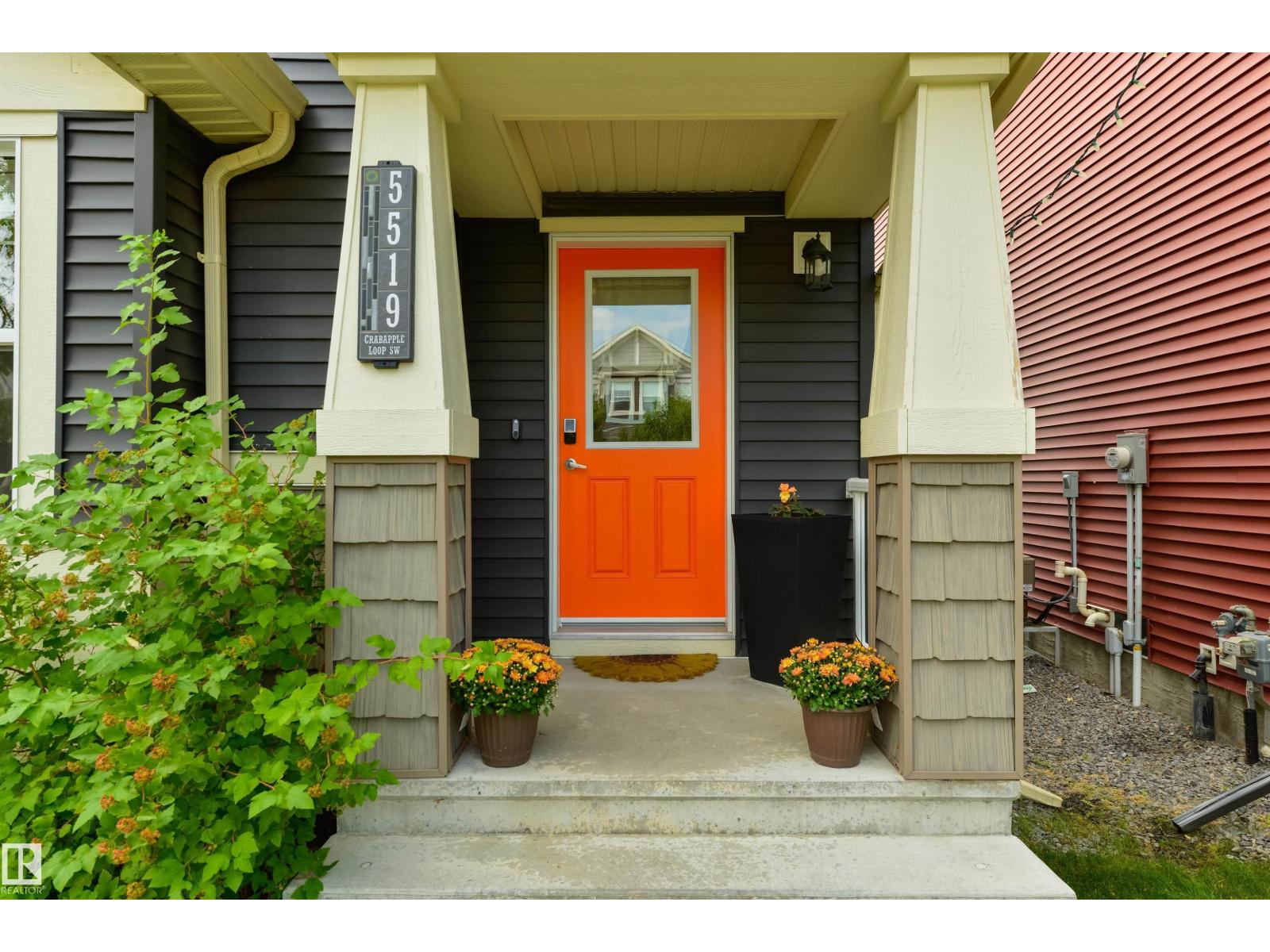 5519 Crabapple Lo Sw, Edmonton, Alberta  T6X 1S5 - Photo 2 - E4461106