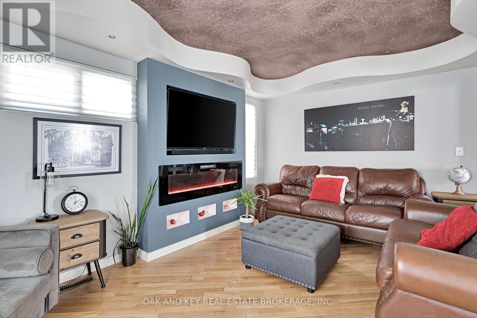 21 Foster Avenue W, London North, Ontario  N6H 2K7 - Photo 6 - X12448656