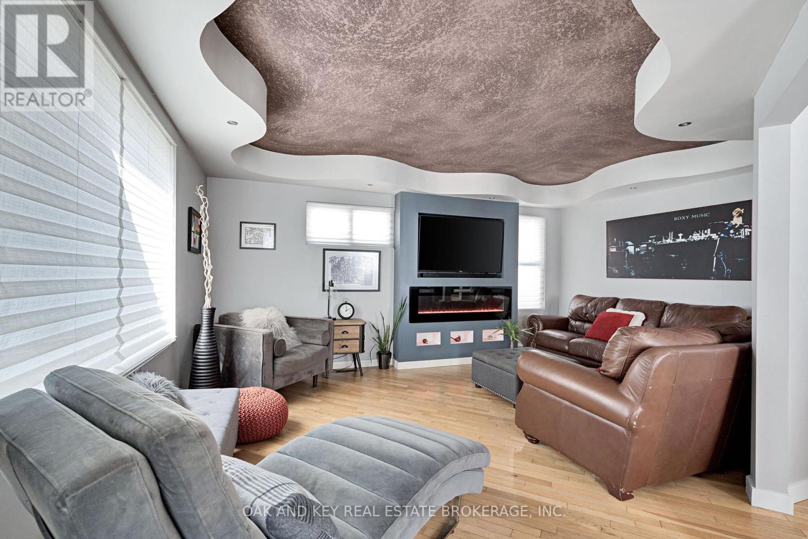 21 Foster Avenue W, London North, Ontario  N6H 2K7 - Photo 5 - X12448656