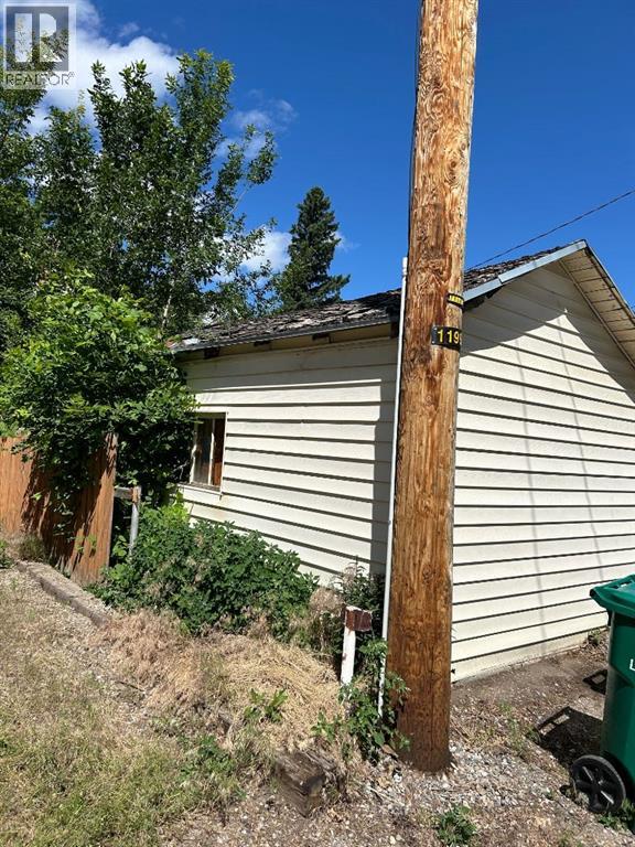 625 14 Street S, Lethbridge, Alberta  T1J 2Y2 - Photo 10 - A2259117