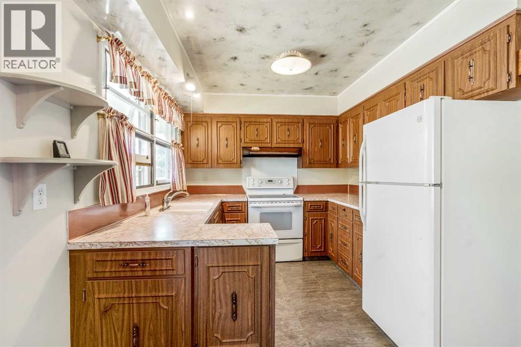 1802 11 Avenue N, Lethbridge, Alberta  T1H 1N2 - Photo 8 - A2238150