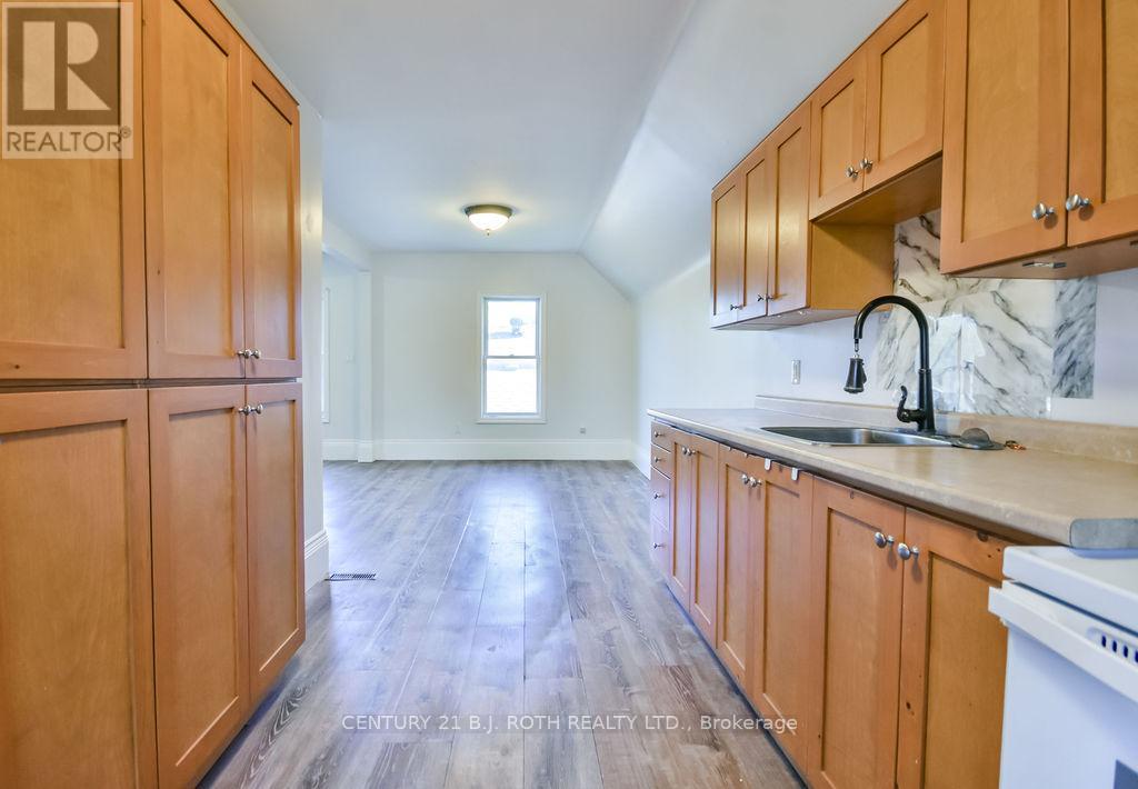 57 Penetang Street, Barrie (Codrington), Ontario  L4M 1V5 - Photo 17 - S12343923