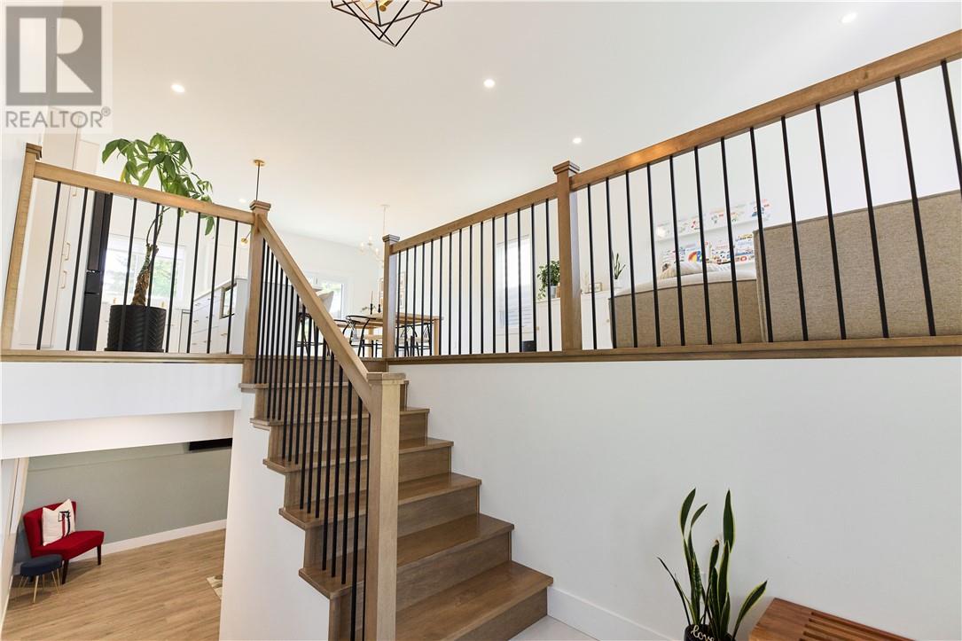 136 Hollybrook, Azilda, Ontario  P0M 1B0 - Photo 3 - 2125115
