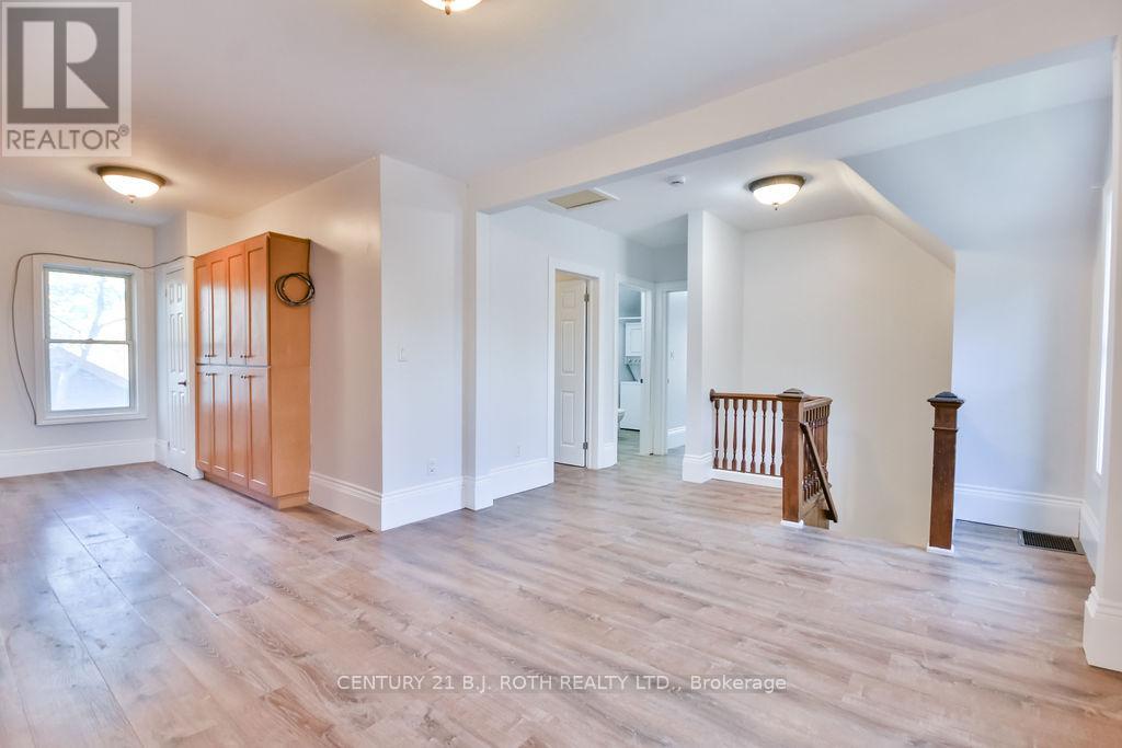 57 Penetang Street, Barrie (Codrington), Ontario  L4M 1V5 - Photo 14 - S12343923