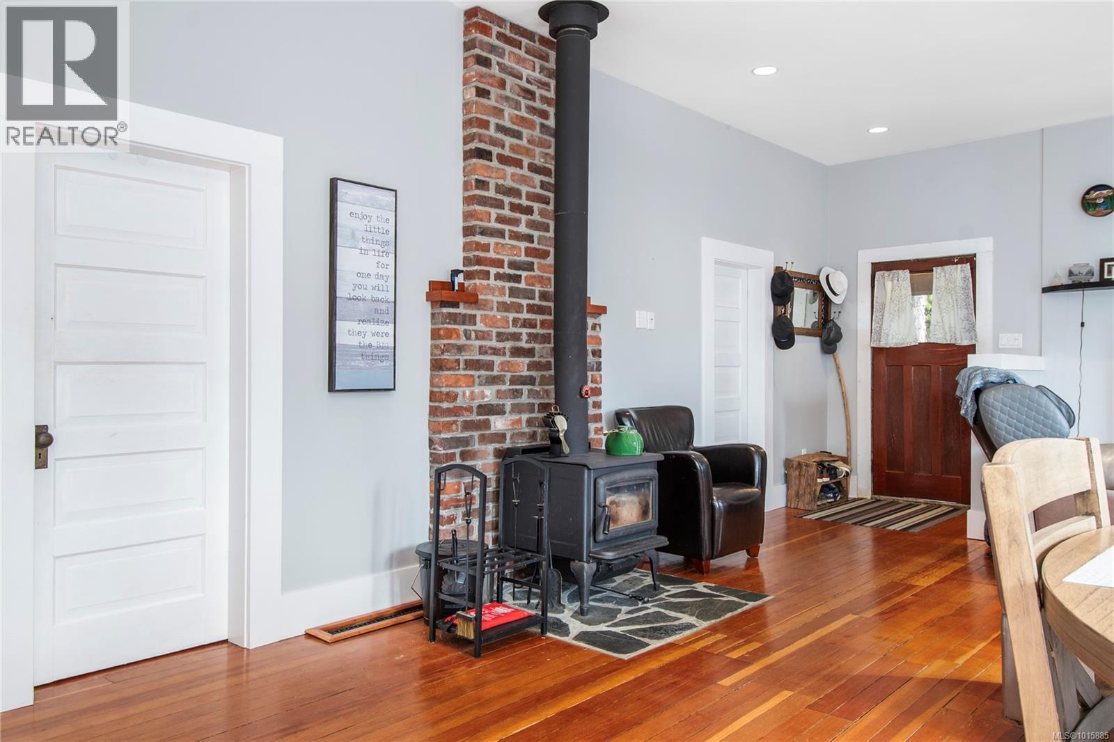 2792 Dunsmuir Ave, Cumberland, British Columbia  V0R 1S0 - Photo 15 - 1015885
