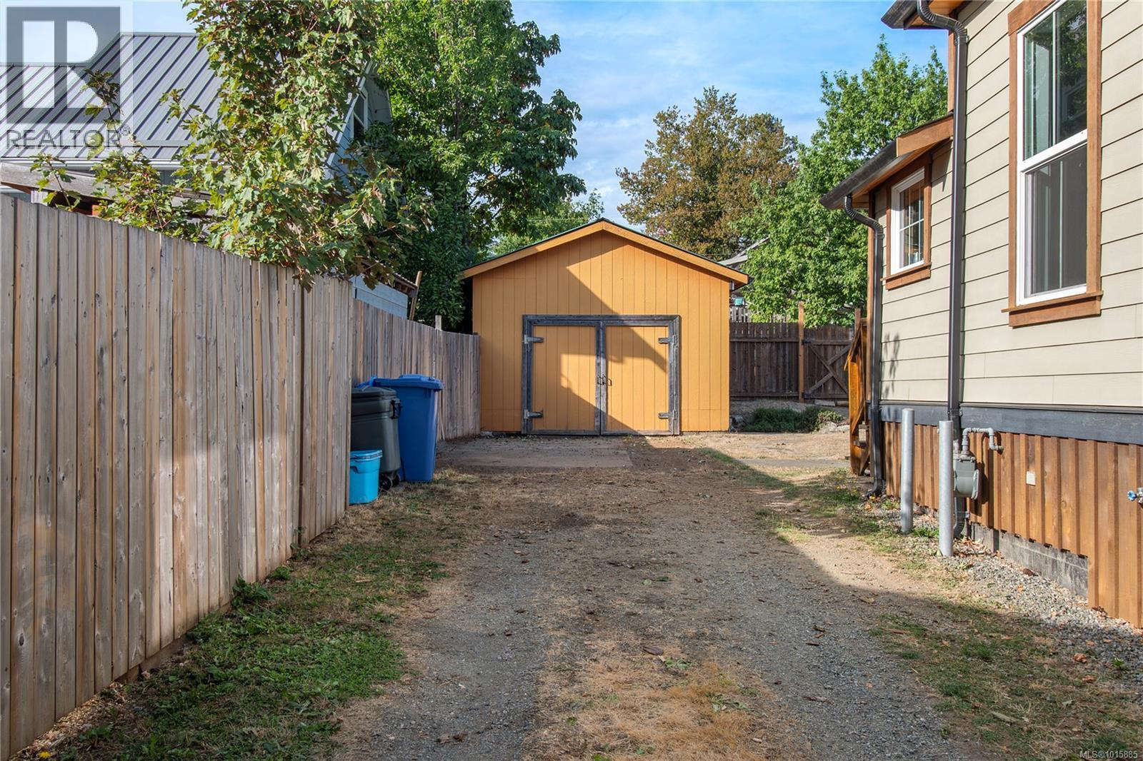 2792 Dunsmuir Ave, Cumberland, British Columbia  V0R 1S0 - Photo 37 - 1015885