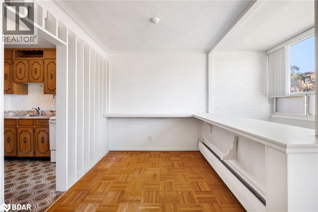 8 Kinsdale Boulevard Unit# 35, Toronto, Ontario  M8Y 1T9 - Photo 4 - 40774620