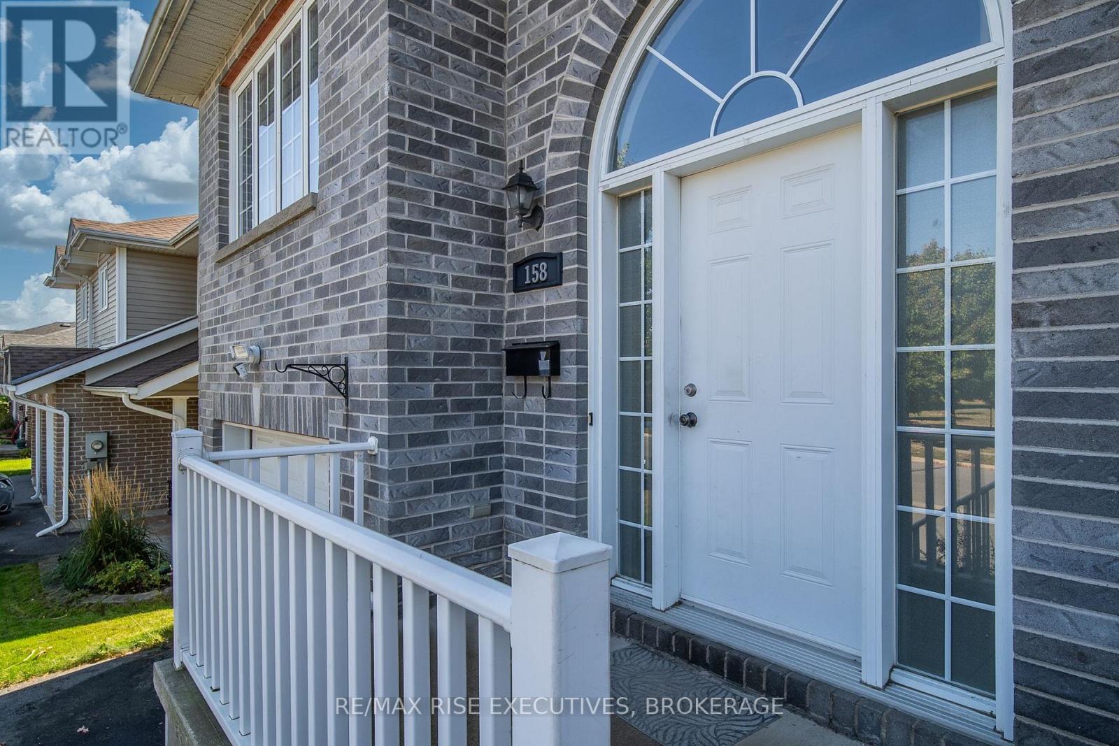 158 Briceland Street, Kingston, Ontario  K7K 7L2 - Photo 3 - X12449022