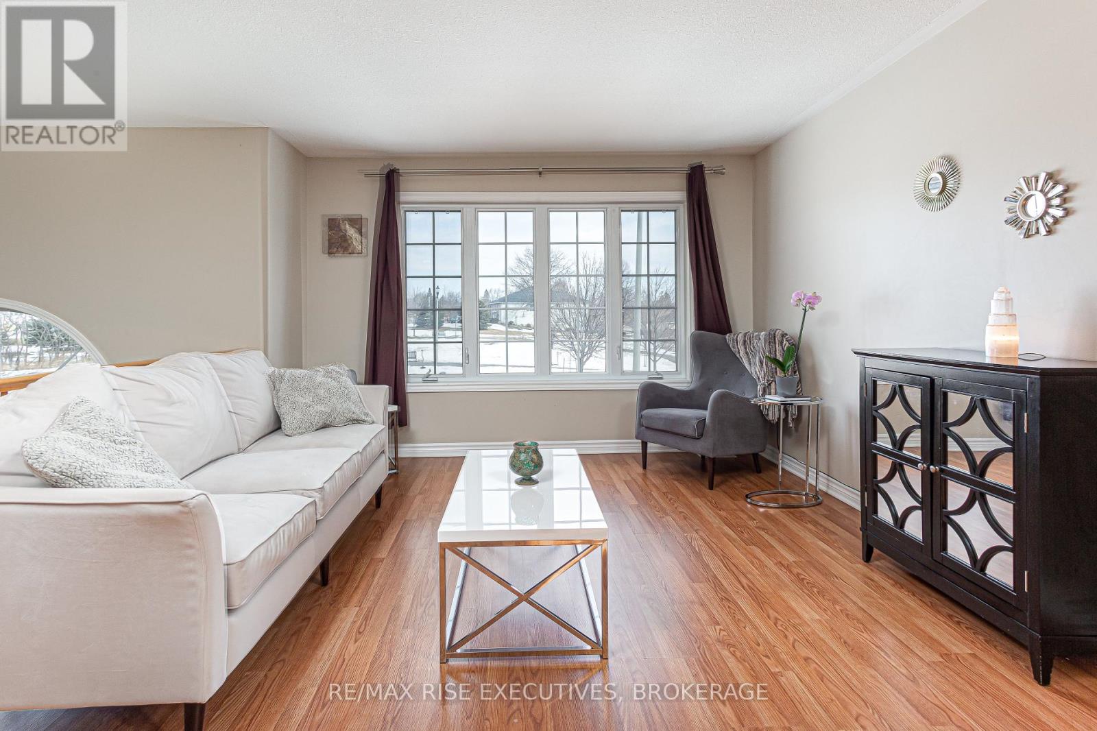 158 Briceland Street, Kingston, Ontario  K7K 7L2 - Photo 6 - X12449022