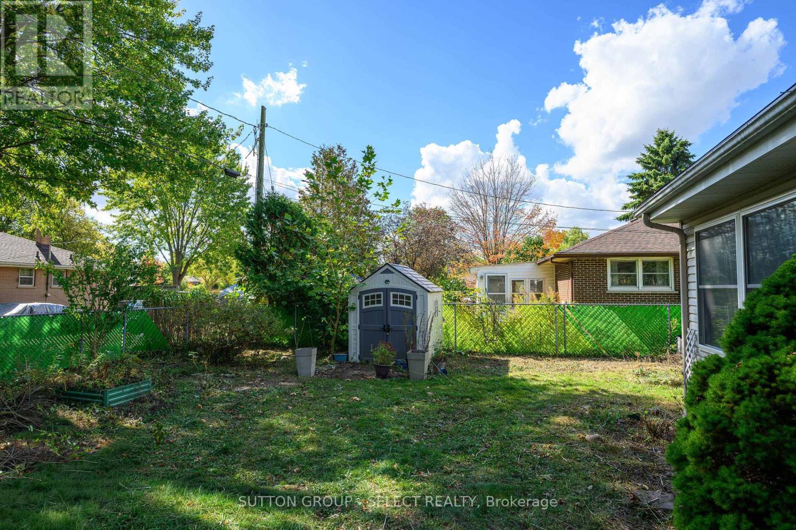 110 Laurentian Drive N, London East (East O), Ontario  N5W 1P2 - Photo 16 - X12448958