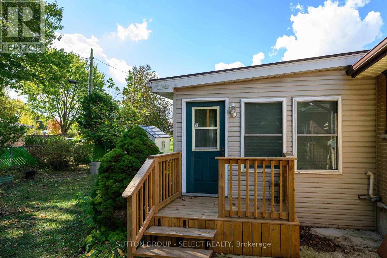 110 Laurentian Drive N, London East (East O), Ontario  N5W 1P2 - Photo 17 - X12448958