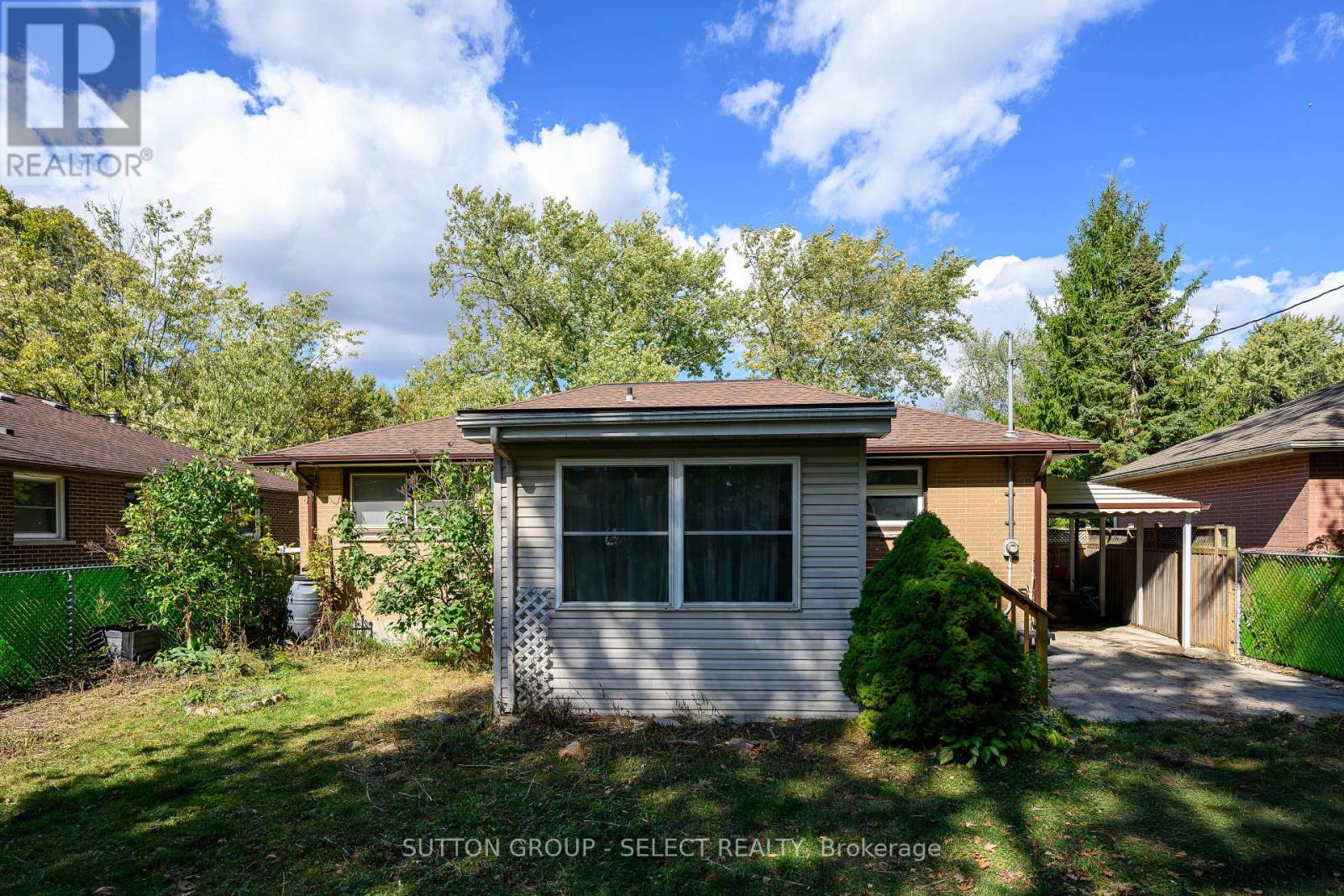 110 Laurentian Drive N, London East (East O), Ontario  N5W 1P2 - Photo 18 - X12448958