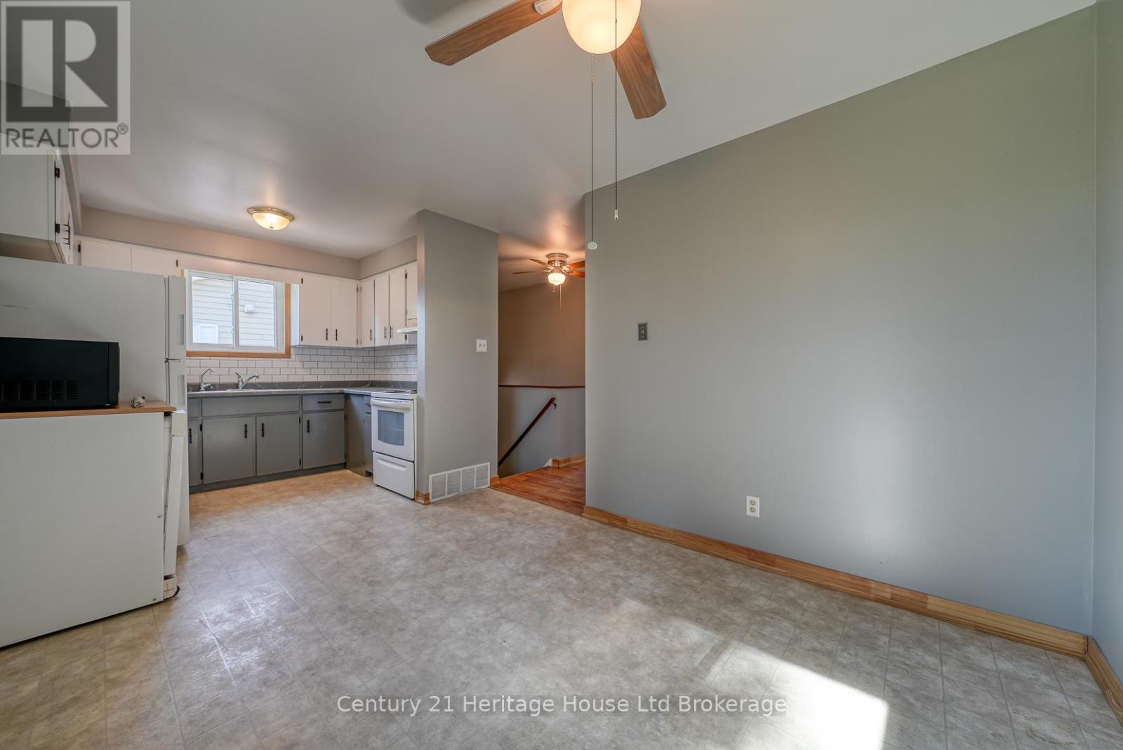 1068 Cree Avenue, Woodstock, Ontario  N4T 1A2 - Photo 18 - X12443747