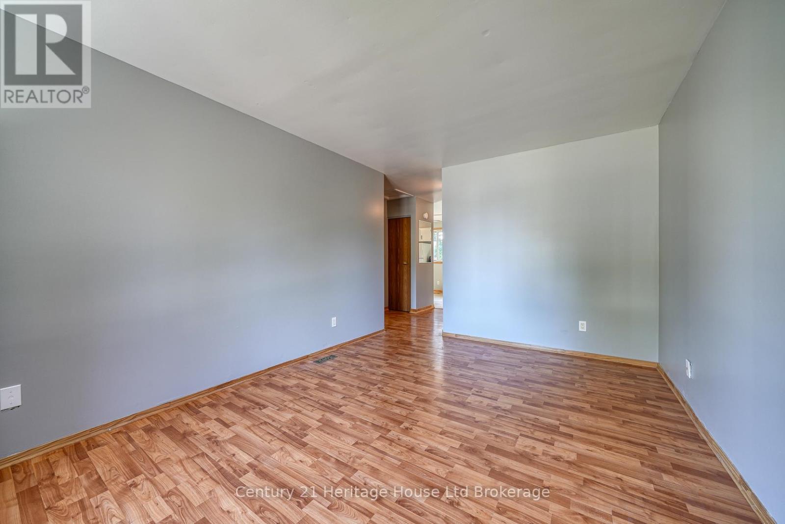 1068 Cree Avenue, Woodstock, Ontario  N4T 1A2 - Photo 14 - X12443747