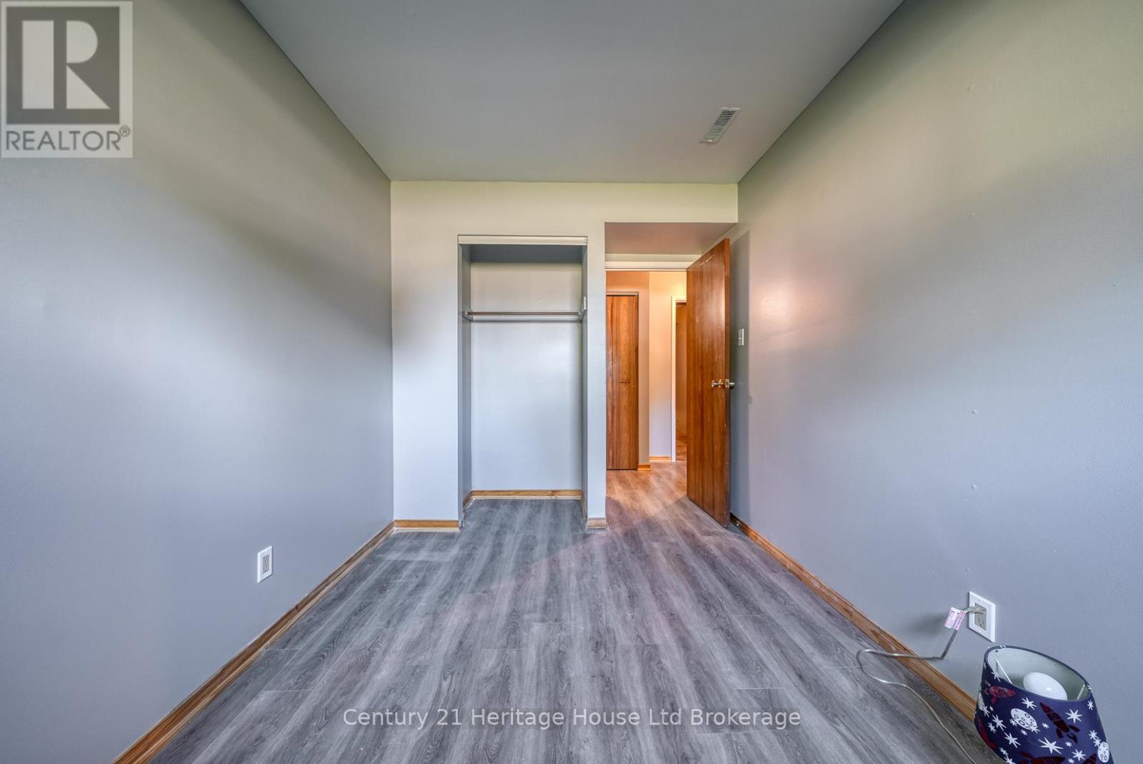 1068 Cree Avenue, Woodstock, Ontario  N4T 1A2 - Photo 33 - X12443747