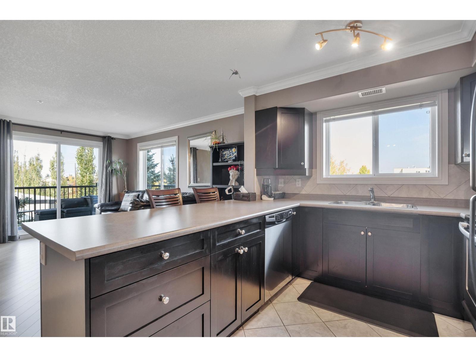 #305 14608 125 St Nw, Edmonton, Alberta  T5X 0B5 - Photo 11 - E4461109