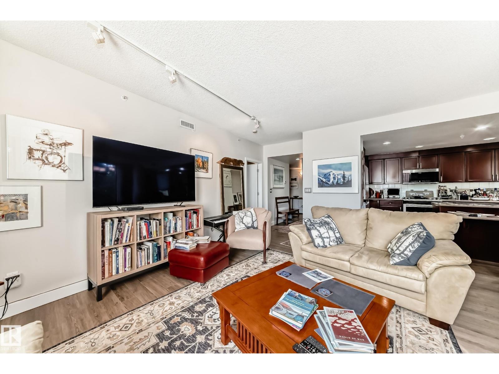 #305 10028 119 St Nw Nw, Edmonton, Alberta  T5K 1Y8 - Photo 15 - E4461110