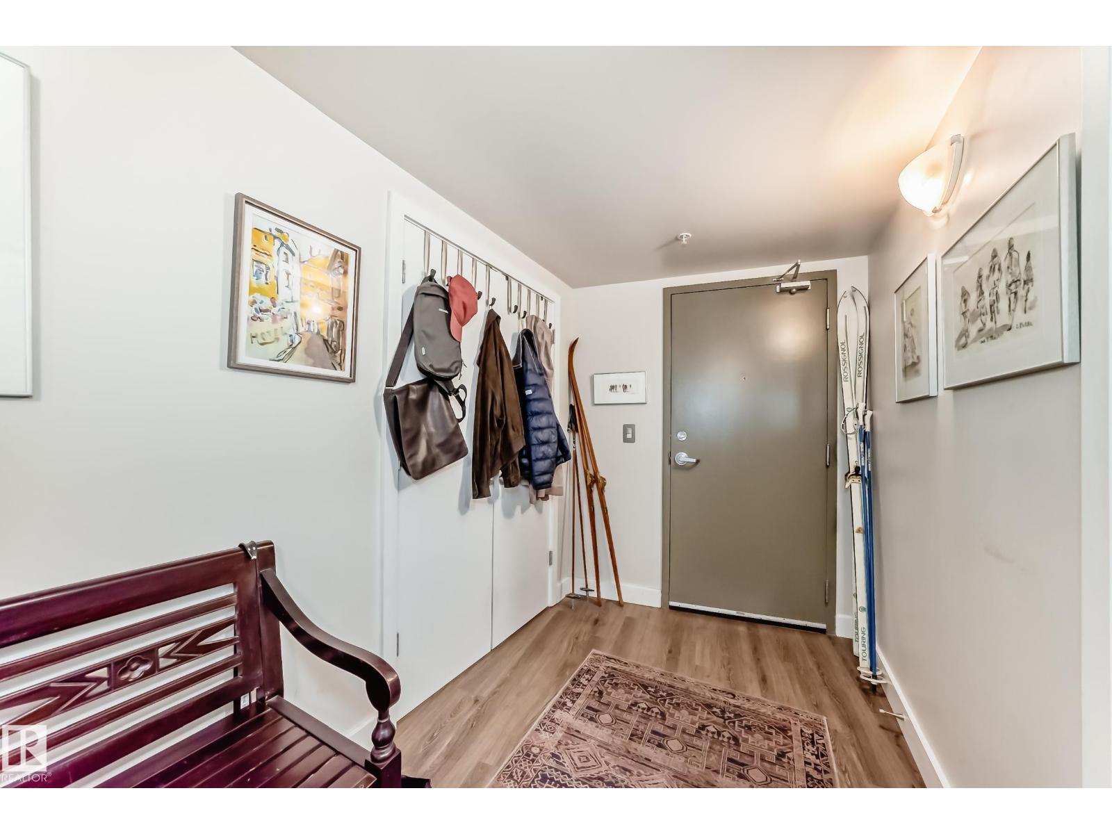 #305 10028 119 St Nw Nw, Edmonton, Alberta  T5K 1Y8 - Photo 2 - E4461110