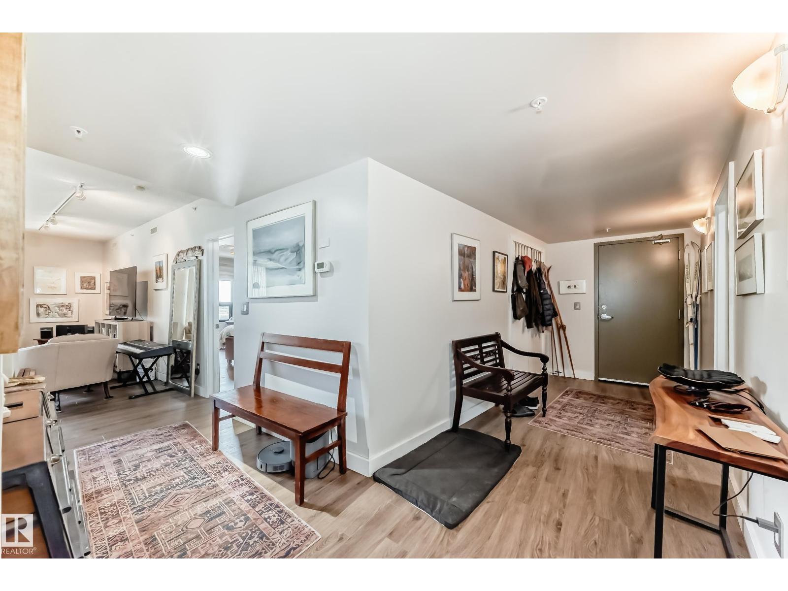 #305 10028 119 St Nw Nw, Edmonton, Alberta  T5K 1Y8 - Photo 5 - E4461110
