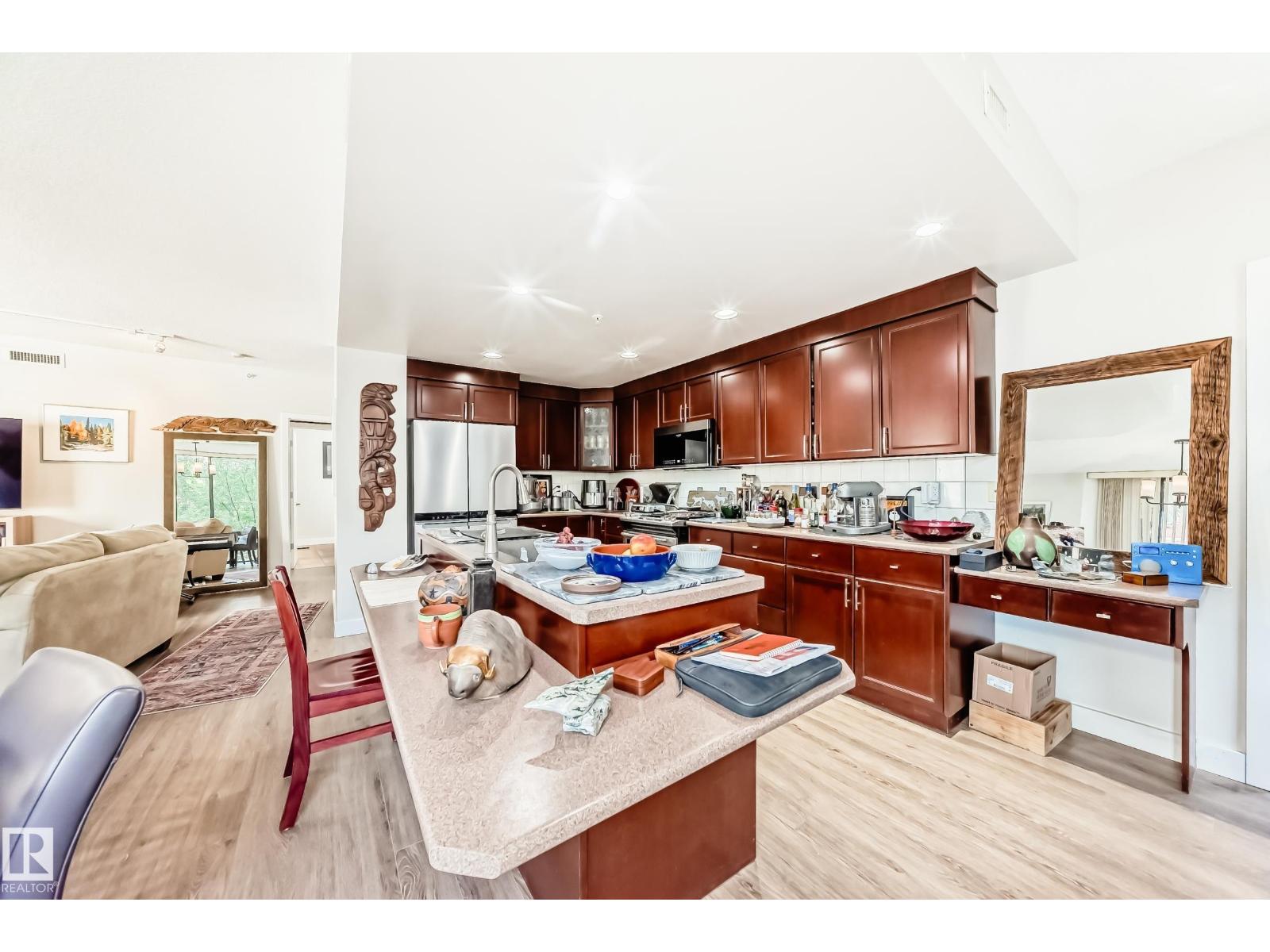 #305 10028 119 St Nw Nw, Edmonton, Alberta  T5K 1Y8 - Photo 7 - E4461110