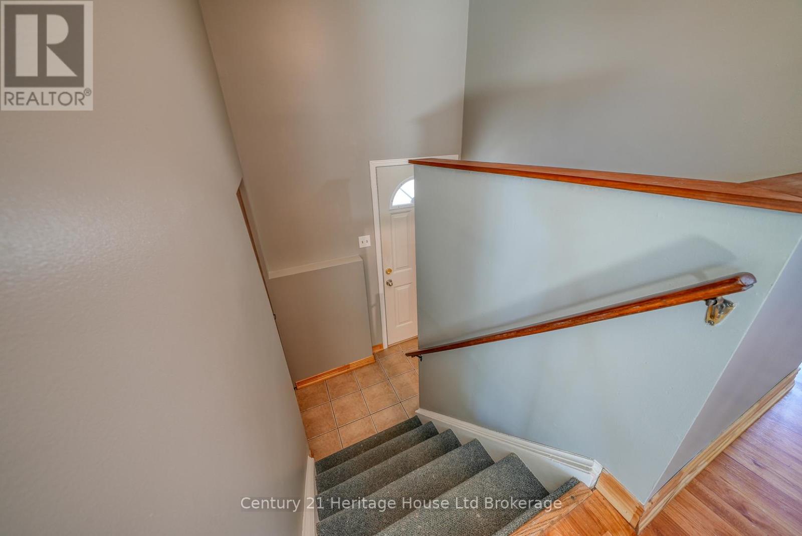 1068 Cree Avenue, Woodstock, Ontario  N4T 1A2 - Photo 7 - X12443747