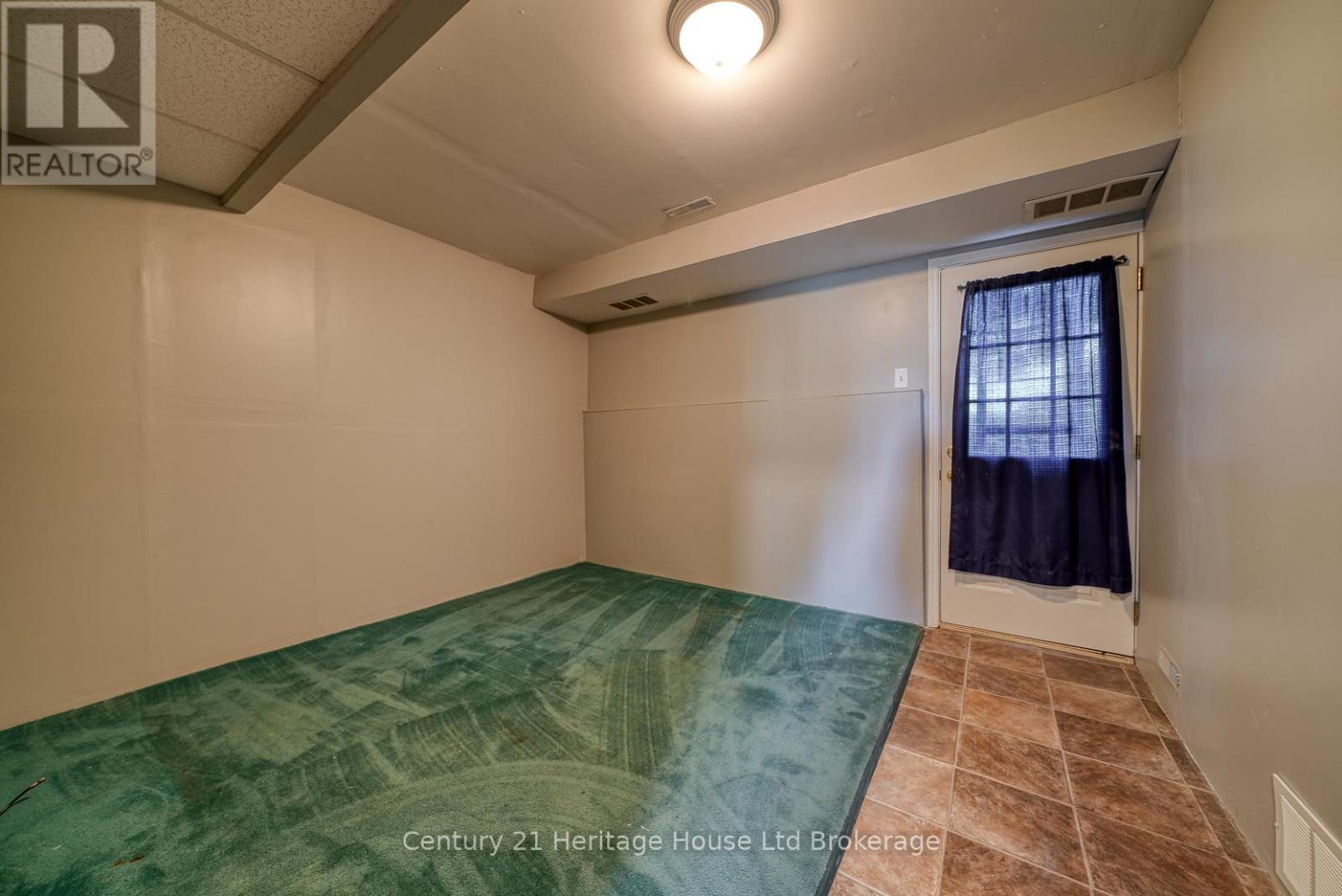 1068 Cree Avenue, Woodstock, Ontario  N4T 1A2 - Photo 36 - X12443747