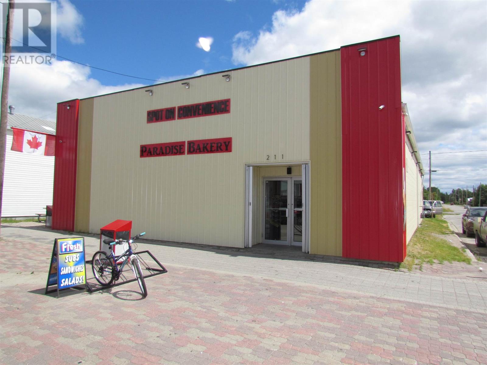 211 MAIN STREET, GERALDTON, Ontario