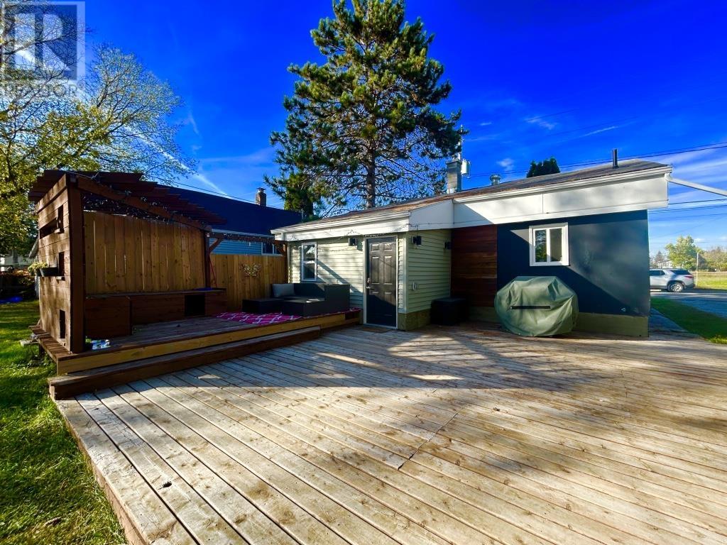 419 Fourth Street West, Fort Frances, Ontario  P9A 3C2 - Photo 3 - TB253154
