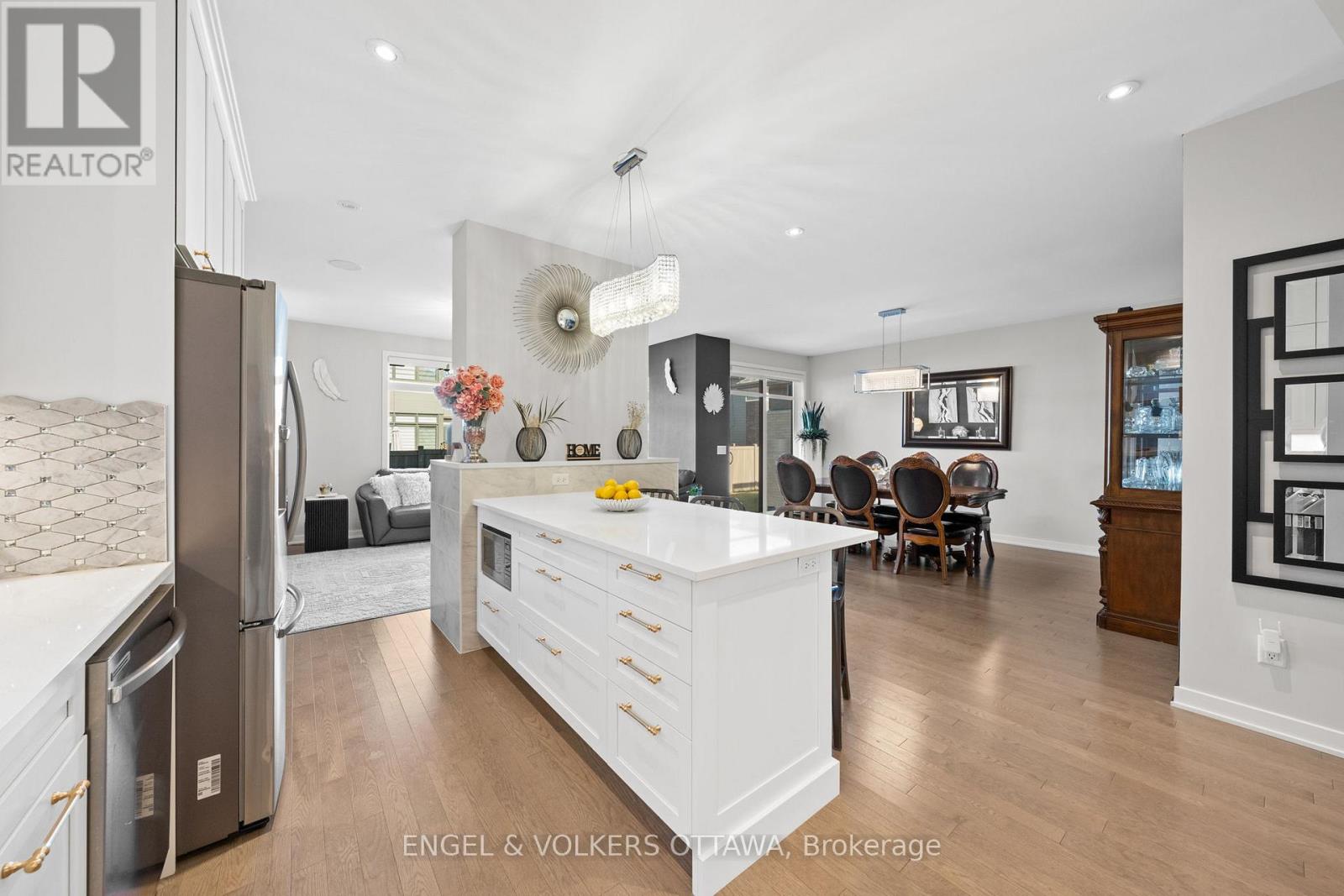 933 Islington Way, Ottawa, Ontario  K1T 0T7 - Photo 14 - X12449007