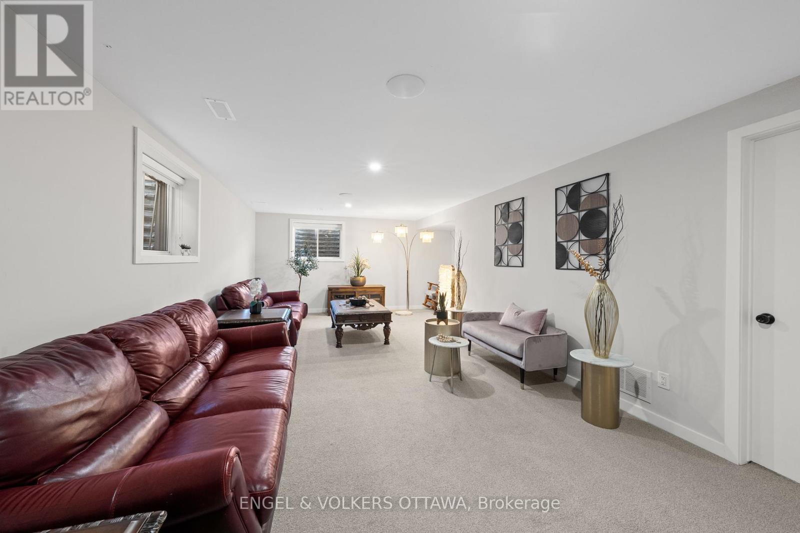 933 Islington Way, Ottawa, Ontario  K1T 0T7 - Photo 31 - X12449007