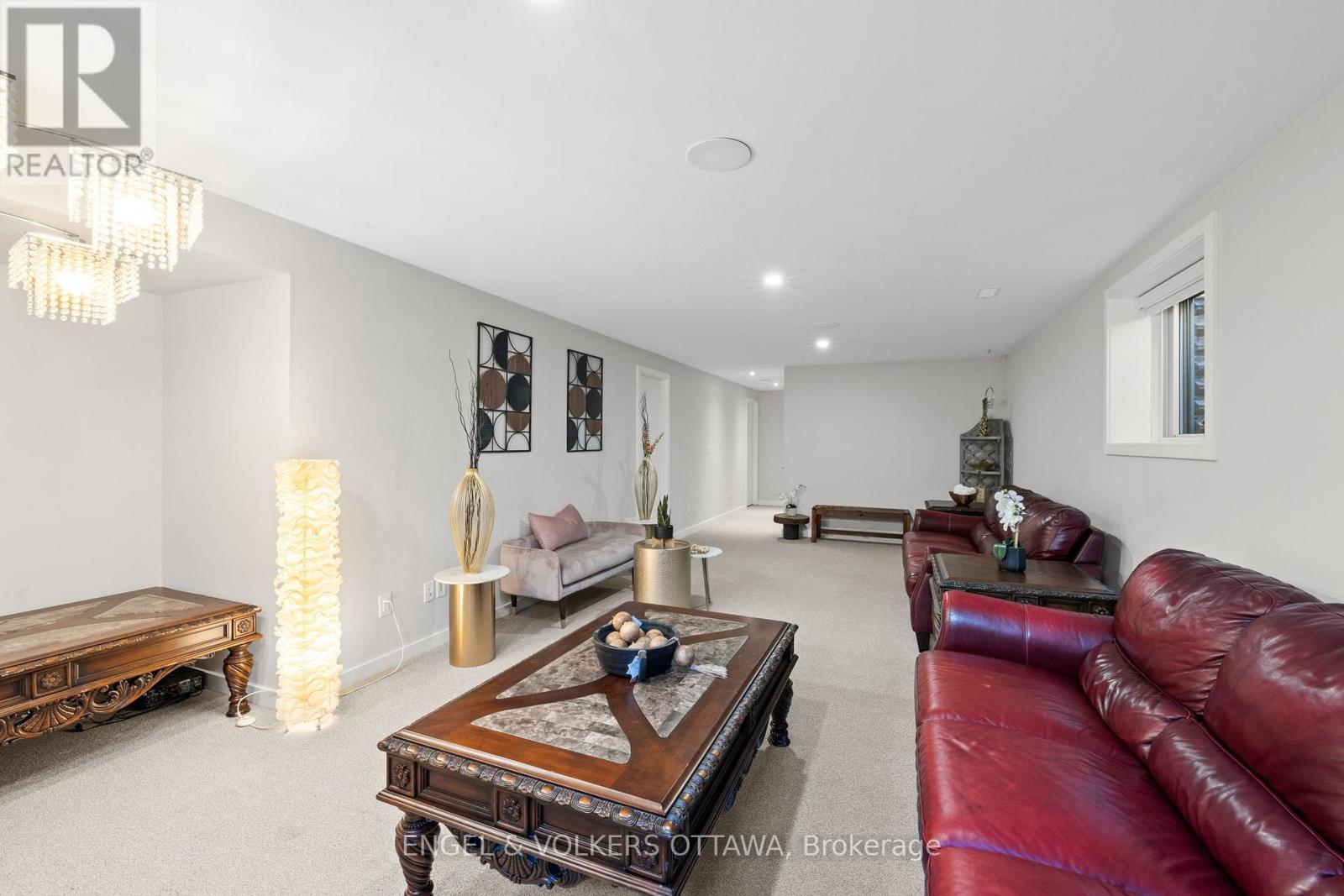 933 Islington Way, Ottawa, Ontario  K1T 0T7 - Photo 32 - X12449007