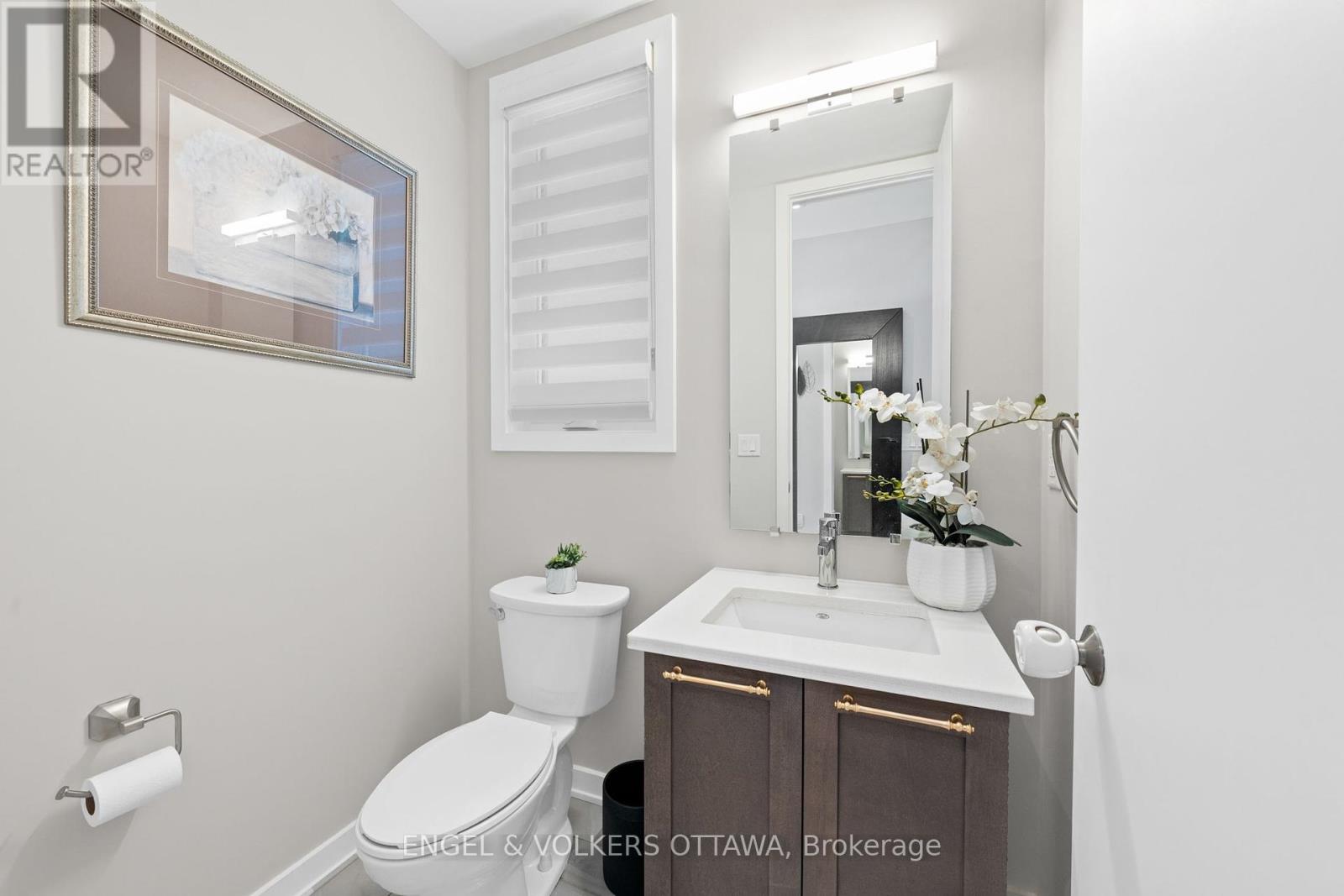 933 Islington Way, Ottawa, Ontario  K1T 0T7 - Photo 5 - X12449007