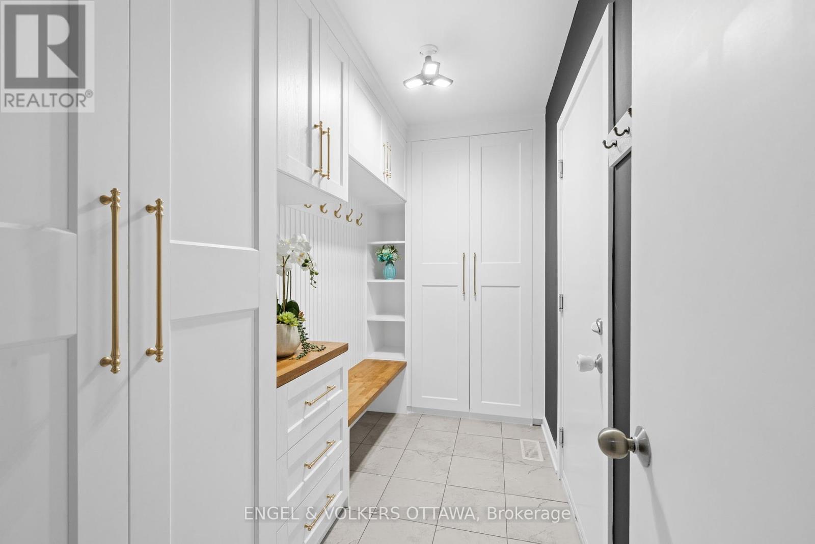 933 Islington Way, Ottawa, Ontario  K1T 0T7 - Photo 7 - X12449007