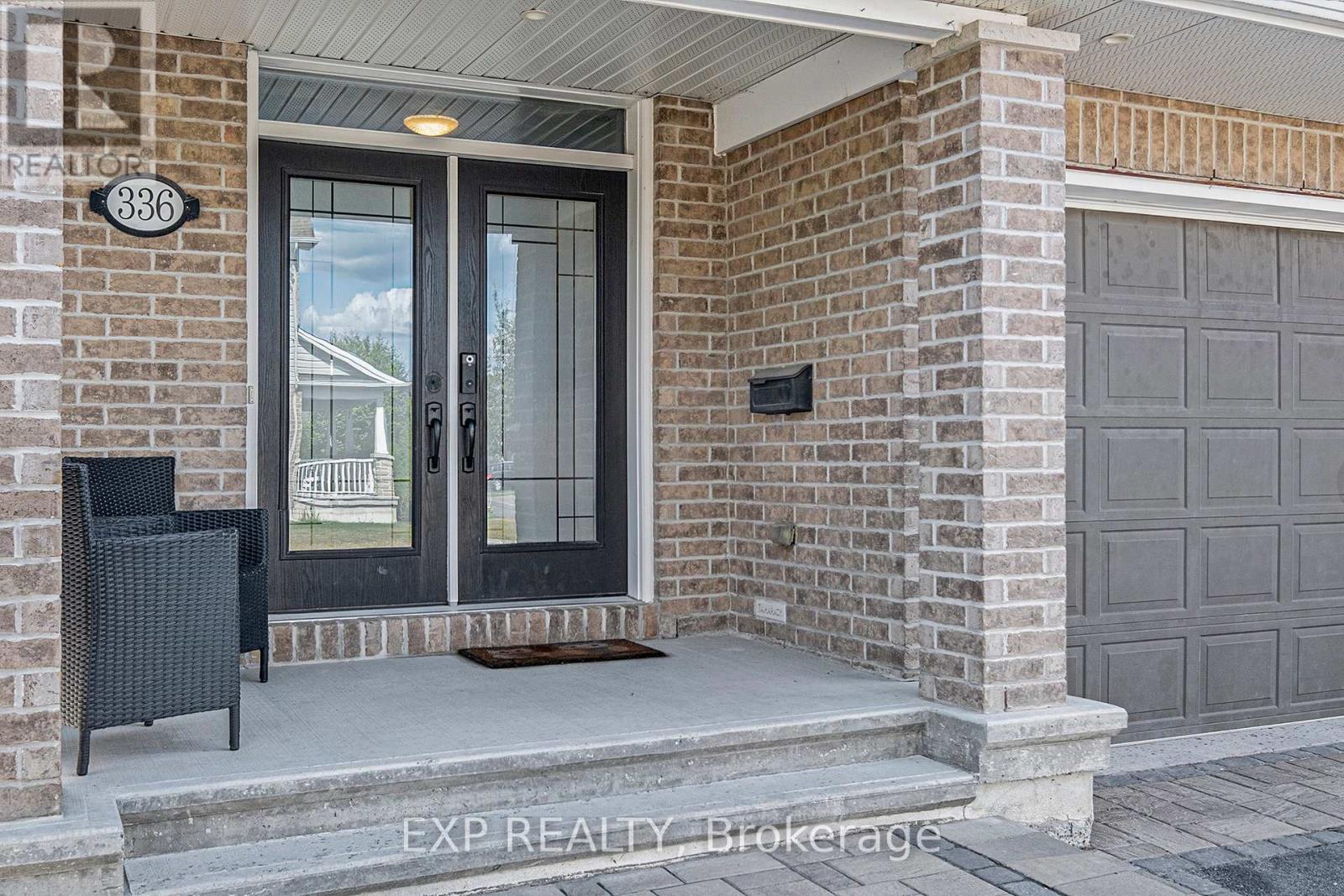 336 Towhee Place, Ottawa, Ontario  K2J 5V3 - Photo 3 - X12449023
