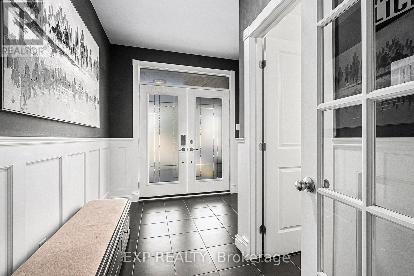 336 Towhee Place, Ottawa, Ontario  K2J 5V3 - Photo 4 - X12449023