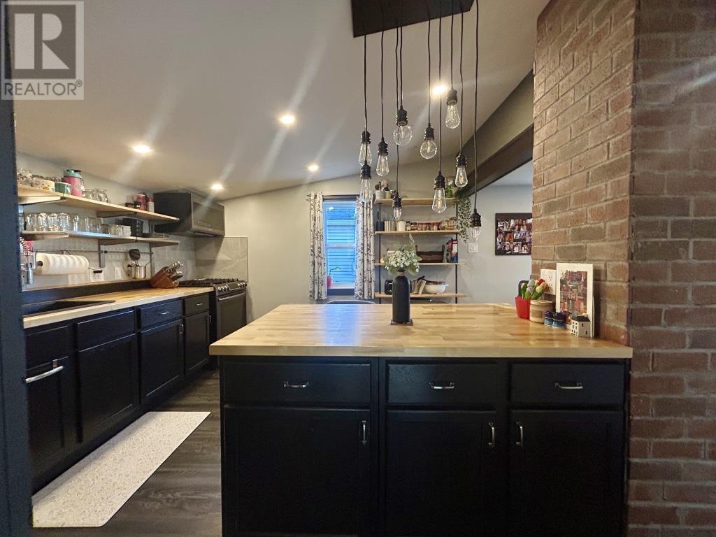 419 Fourth Street West, Fort Frances, Ontario  P9A 3C2 - Photo 8 - TB253154