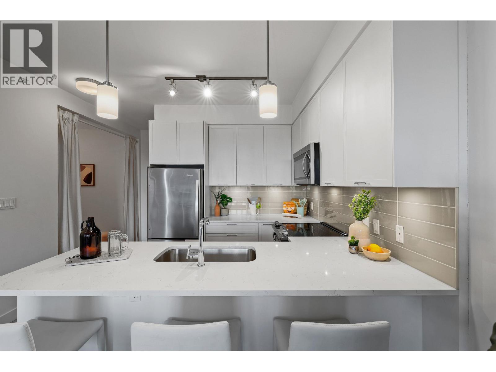 403 828 Gauthier Avenue, Coquitlam, British Columbia  V3K 0E9 - Photo 4 - R3056070
