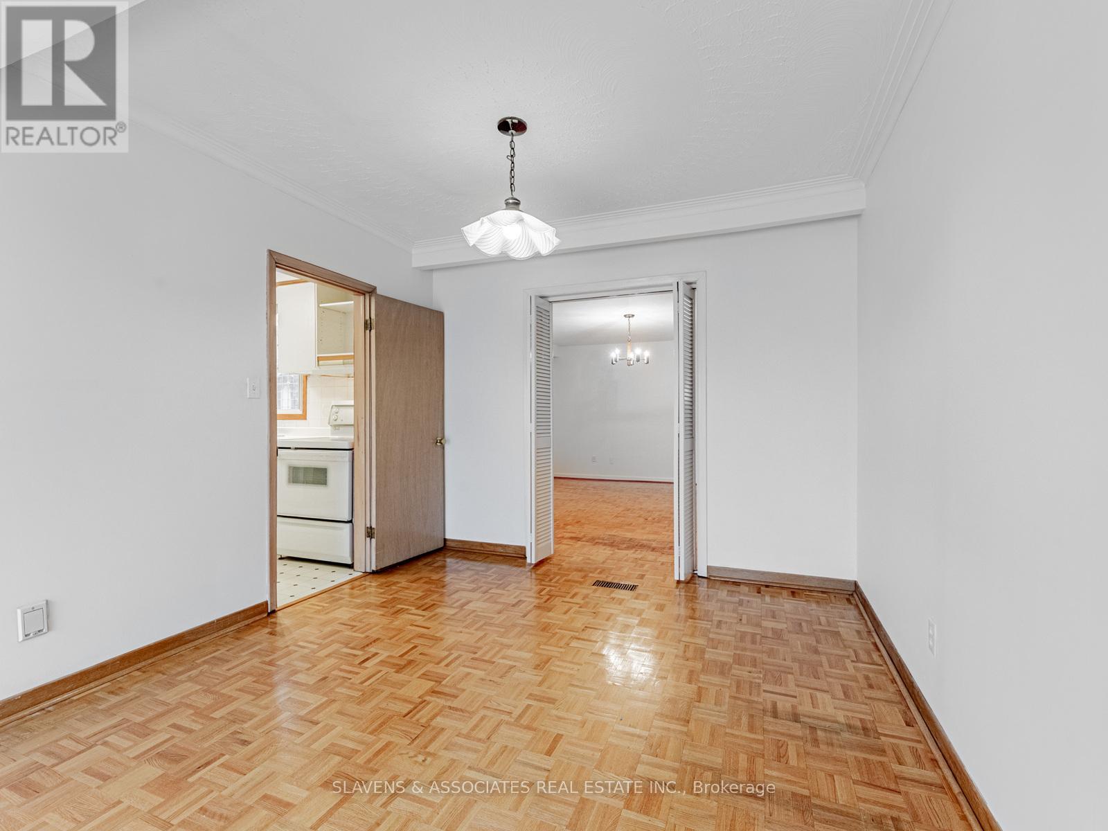 796 Davenport Road, Toronto (Wychwood), Ontario  M6G 2B3 - Photo 17 - C12448753